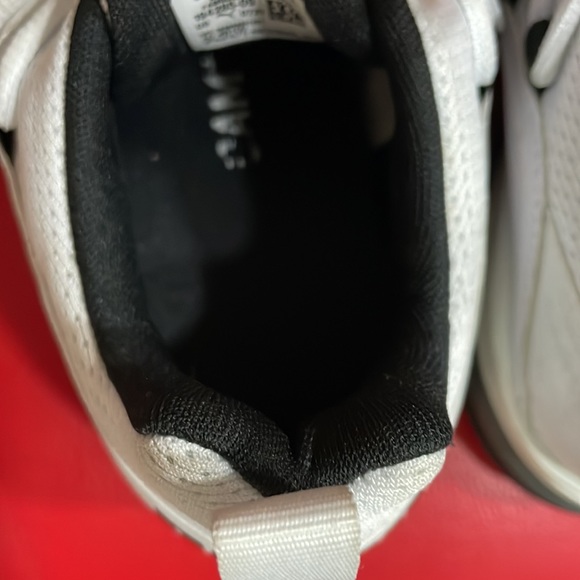 PUMA Unisex- Axelion Mesh Running Shoe Size 6C - Picture 5 of 10